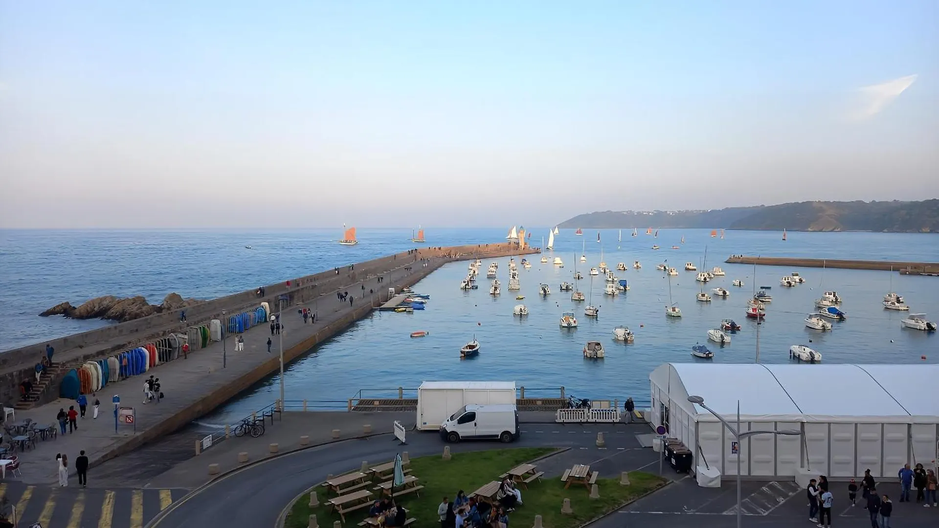Les Falaises, En Plein Coeur De Binic Apartment